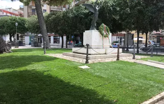 Canosa di puglia - Monumento ai Caduti.