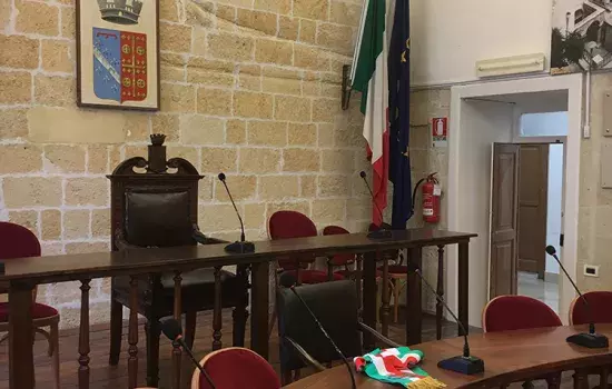 Sarà possibile seguire i lavori del Consiglio Comunale in diretta streaming sul canale Youtube del Comune di Canosa di Puglia. Il link sarà attivo a inizio seduta.