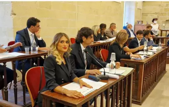 Per ulteriori informazioni si invita alla consultazione dell’avviso pubblicato all’albo on-line del Comune di Canosa di Puglia e sul sito web istituzionale del Comune.